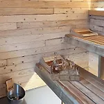 10 Person In Vinderup-by Traum