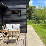 10 Person In Vinderup-by Traum