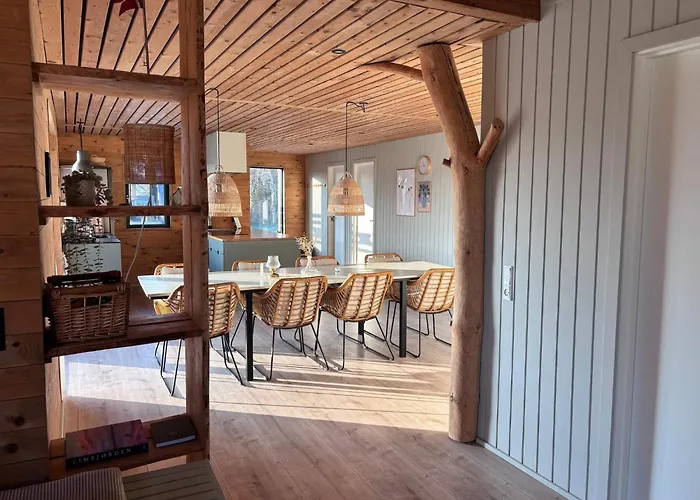 10 Person In Vinderup-by Traum Vinderup